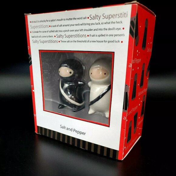 NINJA SALT AND PEPPER SHAKERS Set Ceramic Japanese Warriors Black White - Picture 9 of 12